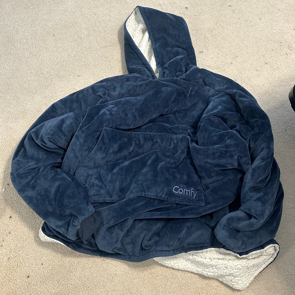 Comfy Navy Blue Hooded Blanket